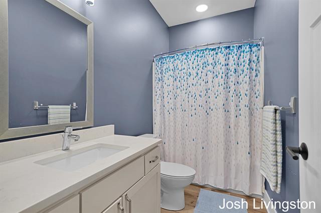 Builiding view twenty for 144 Tamarack, Rockford, MI. 49341