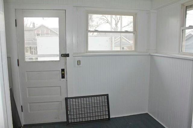 Builiding view eighteen for 307 New York, Dowagiac, MI. 49047