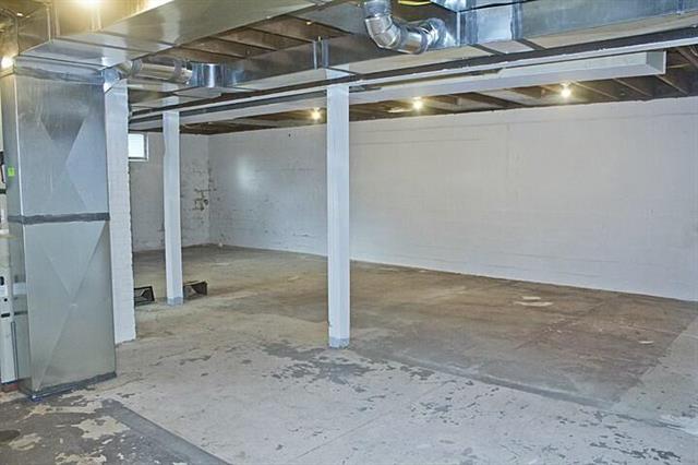 Builiding view twenty four for 307 New York, Dowagiac, MI. 49047