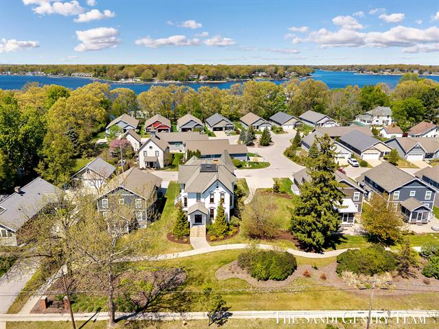 Builiding view thirty three for 318 Rachaels, Spring Lake, MI. 49456