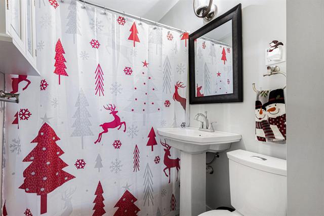 Builiding view twelve for 1254 Harvey, Muskegon, MI. 49442