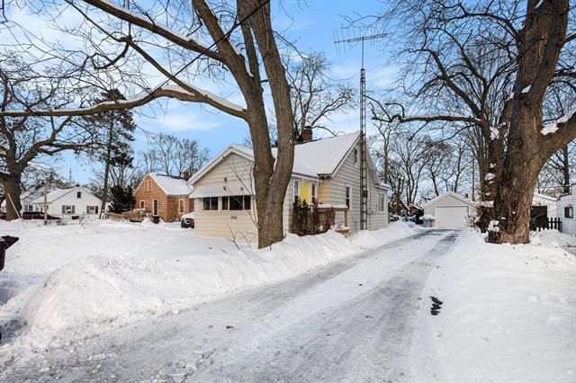 Builiding view two for 1254 Harvey, Muskegon, MI. 49442