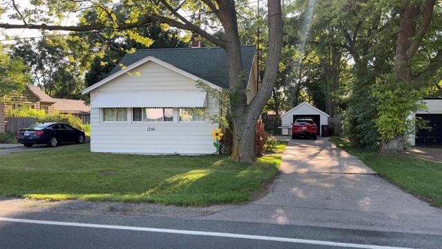 front view for 1254 Harvey Street, Muskegon, Mi. 49442