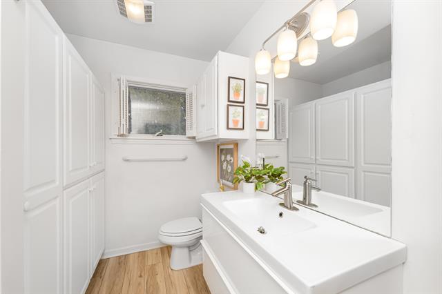 Builiding view fourteen for 424 Fremont, Douglas, MI. 49406