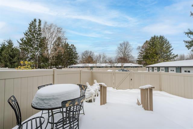 Builiding view seventeen for 424 Fremont, Douglas, MI. 49406