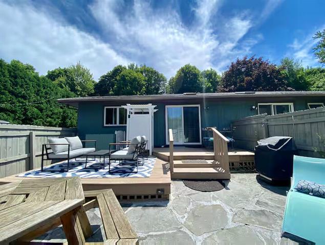 Builiding view twenty five for 424 Fremont, Douglas, MI. 49406