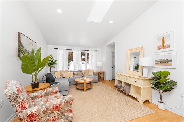 Builiding view two for 424 Fremont, Douglas, MI. 49406