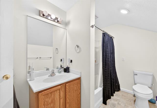 Builiding view thirty one for 124 Madison, Big Rapids, MI. 49307