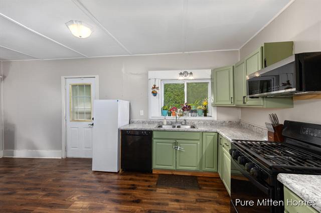 Builiding view six for 417 Sanborn, Big Rapids, MI. 49307