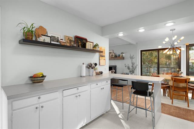 Builiding view eight for 1353 Pinecrest, Grand Rapids, MI. 49506