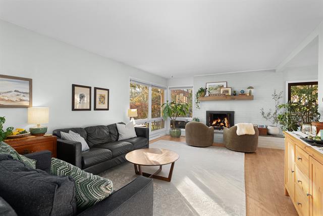 Builiding view four for 1353 Pinecrest, Grand Rapids, MI. 49506