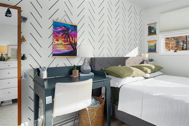 Builiding view seventeen for 1353 Pinecrest, Grand Rapids, MI. 49506