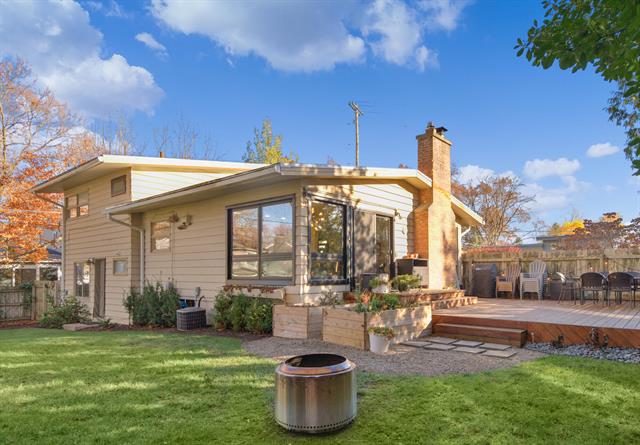 Builiding view twenty three for 1353 Pinecrest, Grand Rapids, MI. 49506