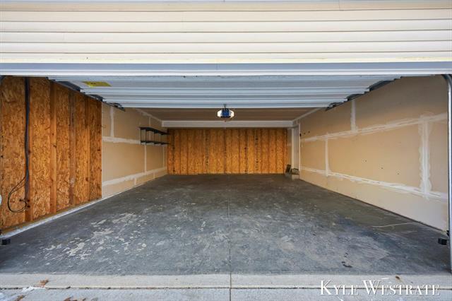 Builiding view forty for 4025 Timberland, Grand Rapids, MI. 49508