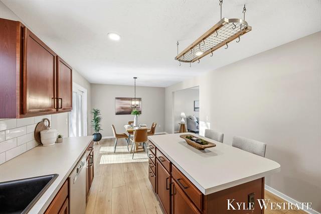 Builiding view seventeen for 4025 Timberland, Grand Rapids, MI. 49508