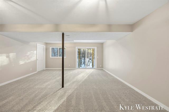 Builiding view thirty four for 4025 Timberland, Grand Rapids, MI. 49508