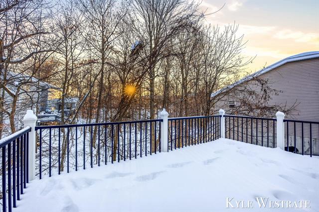 Builiding view thirty nine for 4025 Timberland, Grand Rapids, MI. 49508