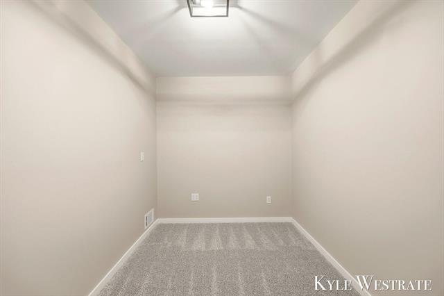 Builiding view thirty six for 4025 Timberland, Grand Rapids, MI. 49508