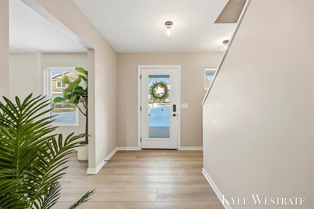 Builiding view three for 4025 Timberland, Grand Rapids, MI. 49508