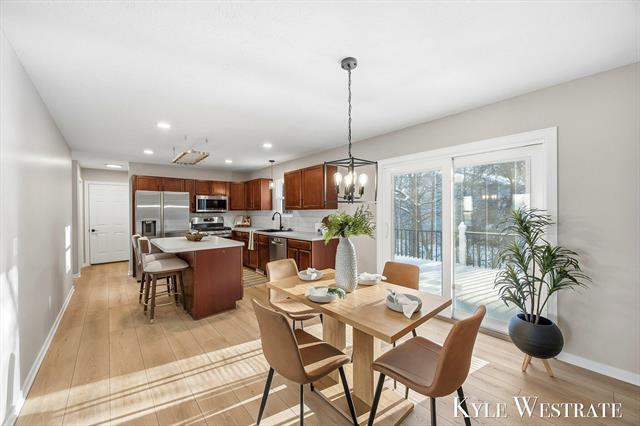 Builiding view twelve for 4025 Timberland, Grand Rapids, MI. 49508