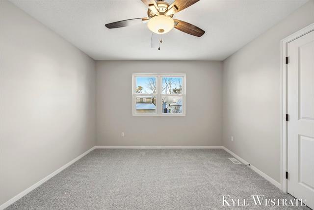 Builiding view twenty eight for 4025 Timberland, Grand Rapids, MI. 49508