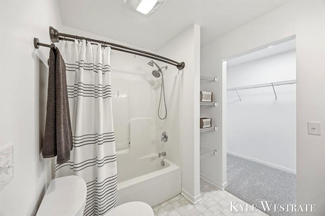 Builiding view twenty three for 4025 Timberland, Grand Rapids, MI. 49508