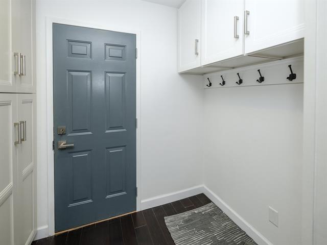 Builiding view thirteen for 7563 Woodbridge, Portage, MI. 49024