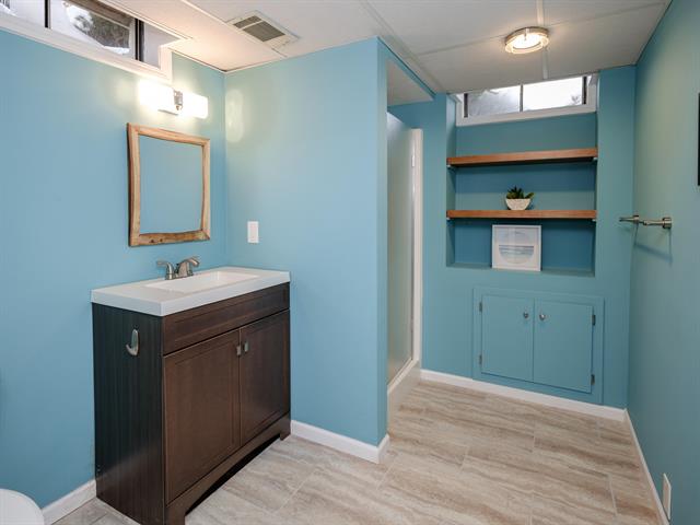 Builiding view twenty nine for 7563 Woodbridge, Portage, MI. 49024