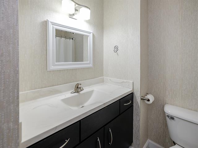 Builiding view twenty three for 7563 Woodbridge, Portage, MI. 49024