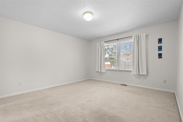 Builiding view seventeen for 5823 Wood Valley, Kalamazoo, MI. 49009