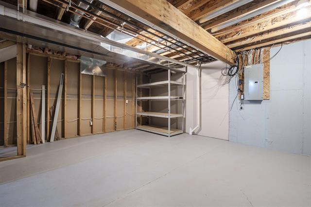 Builiding view twenty nine for 5823 Wood Valley, Kalamazoo, MI. 49009