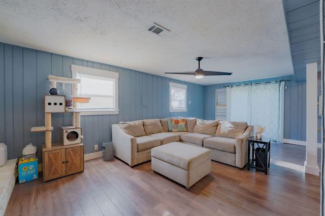 Builiding view twenty five for 1325 Sumac, Muskegon, MI. 49445