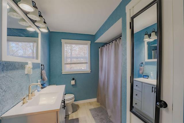 Builiding view twenty three for 1325 Sumac, Muskegon, MI. 49445