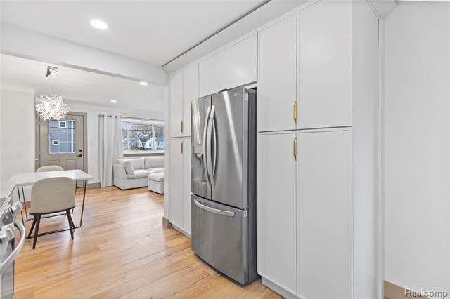 Builiding view eighteen for 3608 , Royal Oak, MI. 48073