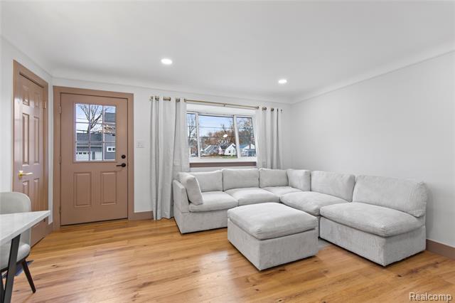 Builiding view four for 3608 , Royal Oak, MI. 48073