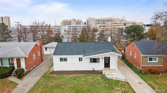 Builiding view thirty eight for 3608 , Royal Oak, MI. 48073