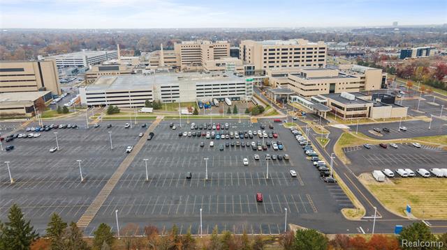 Builiding view thirty three for 3608 , Royal Oak, MI. 48073