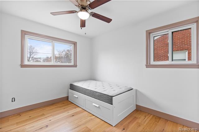 Builiding view twelve for 3608 , Royal Oak, MI. 48073