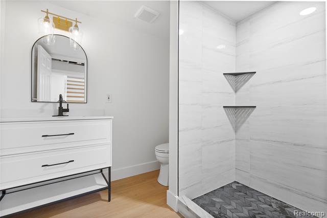 Builiding view twenty three for 3608 , Royal Oak, MI. 48073