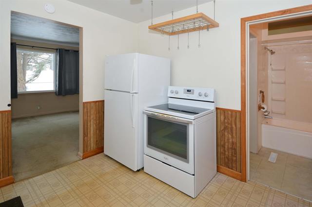 Builiding view eight for 9247 Oakland, Portage, MI. 49024