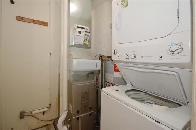 Builiding view fourteen for 9247 Oakland, Portage, MI. 49024