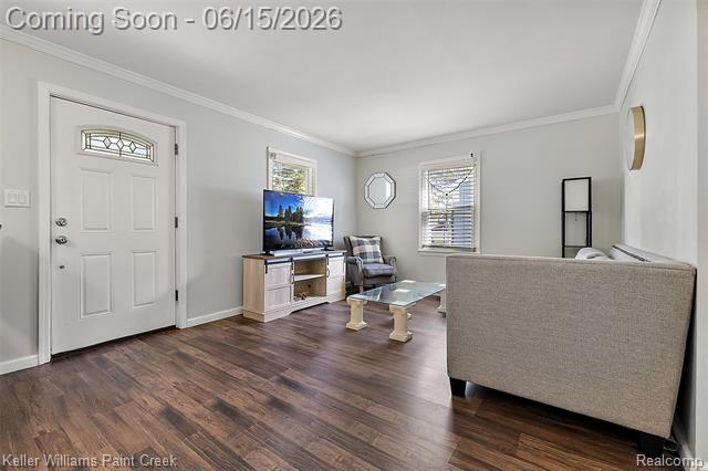 Builiding view six for 608 E Windemere, Royal Oak, MI. 48073