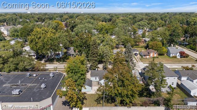 Builiding view thirty seven for 608 E Windemere, Royal Oak, MI. 48073