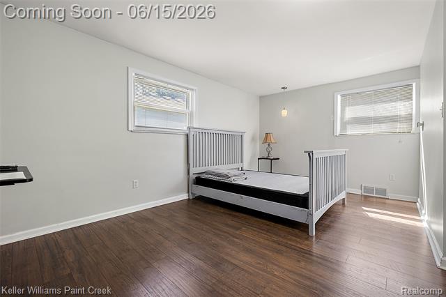 Builiding view twenty one for 608 E Windemere, Royal Oak, MI. 48073