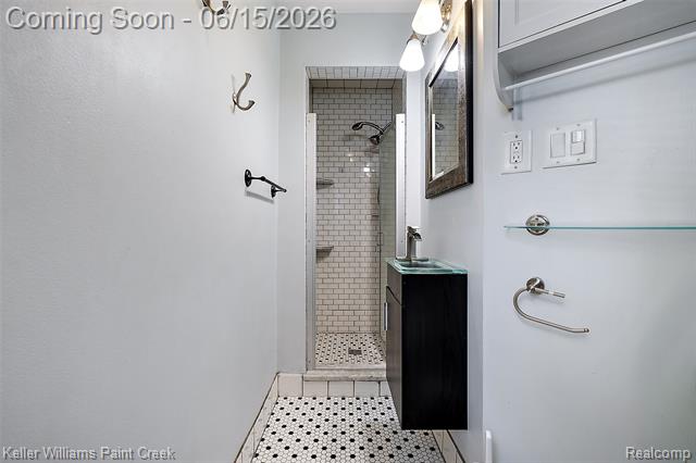 Builiding view twenty three for 608 E Windemere, Royal Oak, MI. 48073