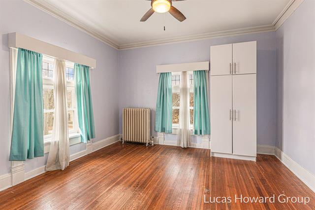 Builiding view fifteen for 326 Washington, Ionia, MI. 48846