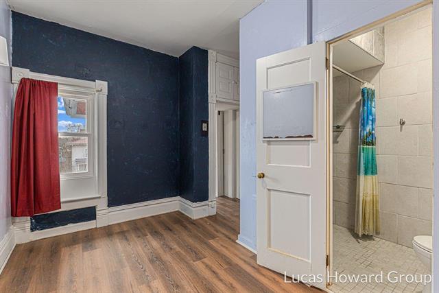 Builiding view nineteen for 326 Washington, Ionia, MI. 48846