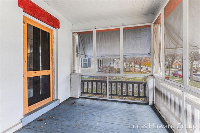 Builiding view two for 326 Washington, Ionia, MI. 48846