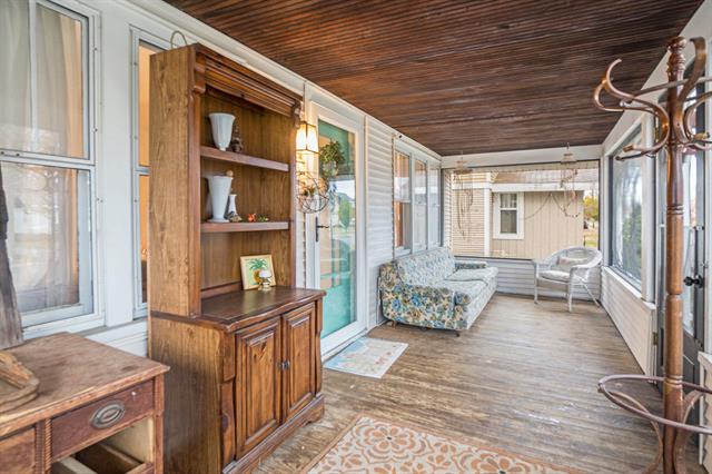 Builiding view nineteen for 131 20Th, Holland, MI. 49423