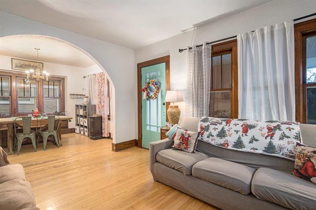 Builiding view sixteen for 131 20Th, Holland, MI. 49423